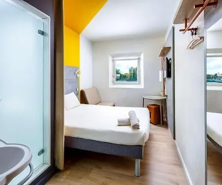 第戎市中心克莱蒙梭宜必思快捷酒店 酒店 3*