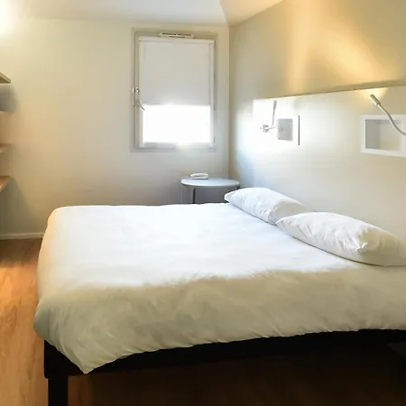 第戎市中心克莱蒙梭宜必思快捷酒店 酒店 3*