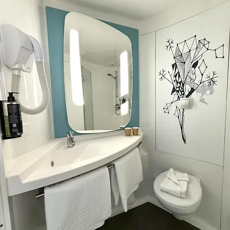 Ibis Budget Centre Clemenceau Hotel 3*