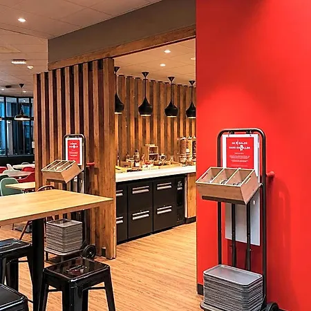 Ibis Budget Centre Clemenceau Hotel 3*